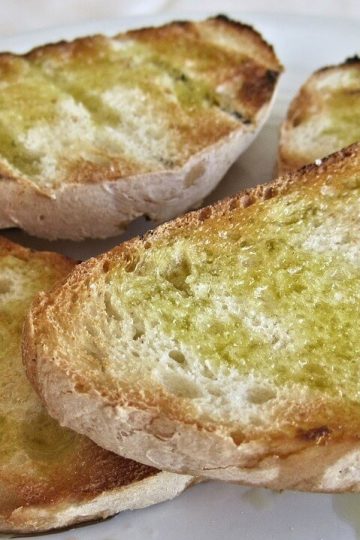 Chili con carne met knoflookbrood